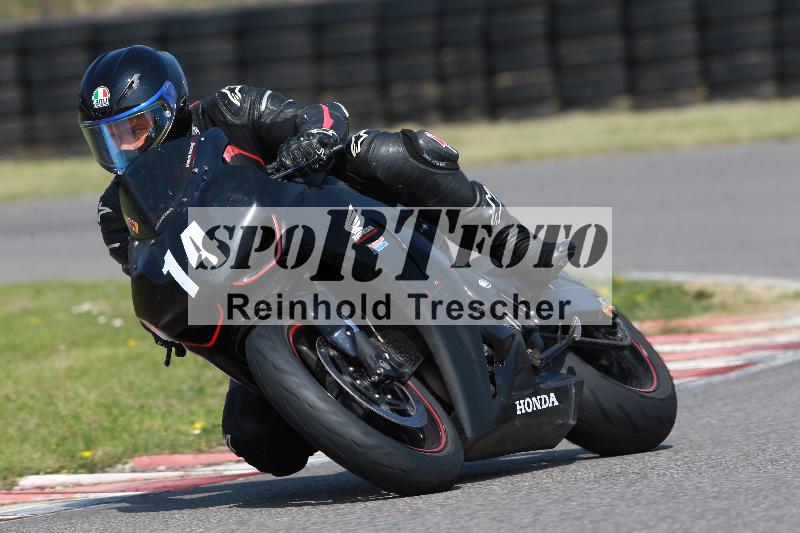 /Archiv-2022/12 22.04.2022 Discover the Bike ADR/Race 3/14